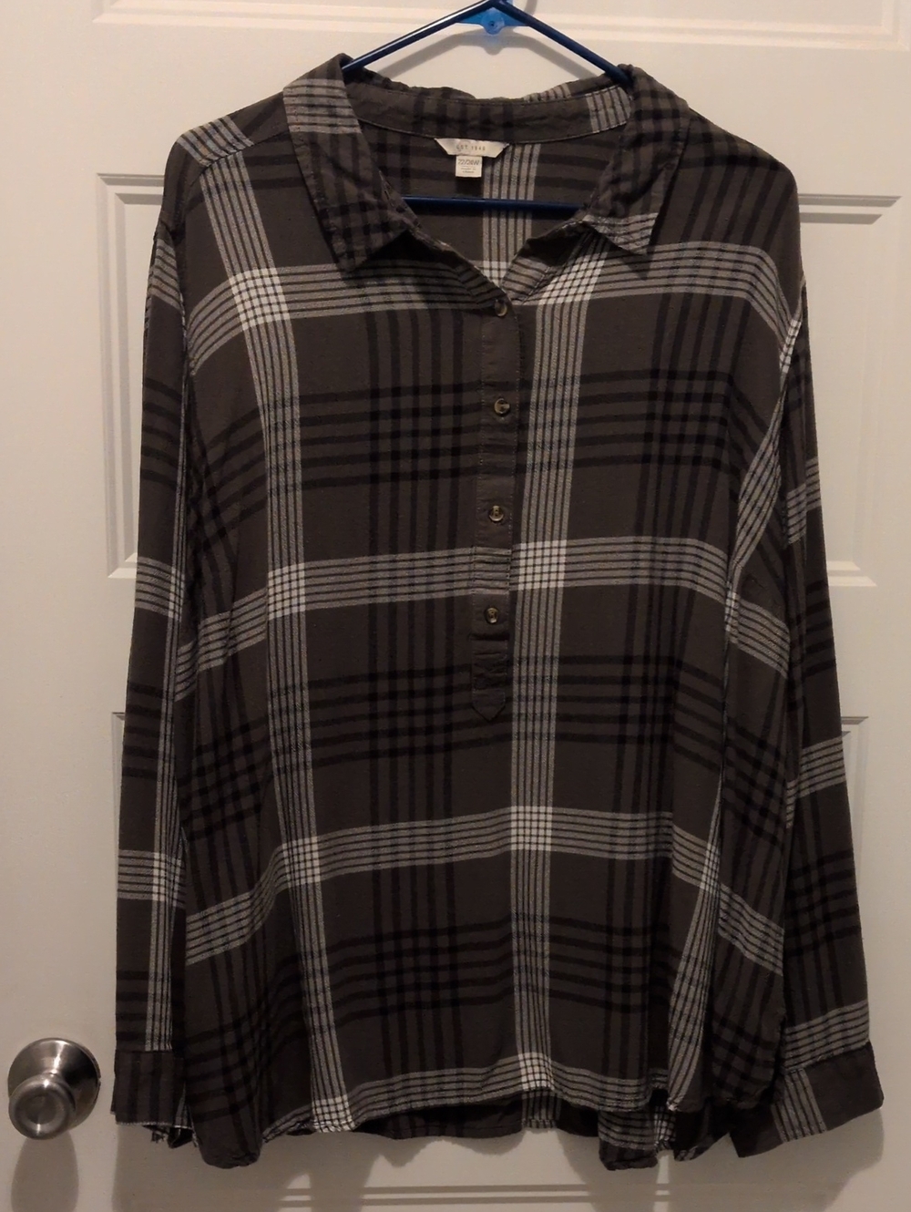 CATO Plaid Pullover Blouse 22/24W Olive Grey Button Henley